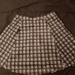 HOUNDSTOOTH SKATER SKIRT